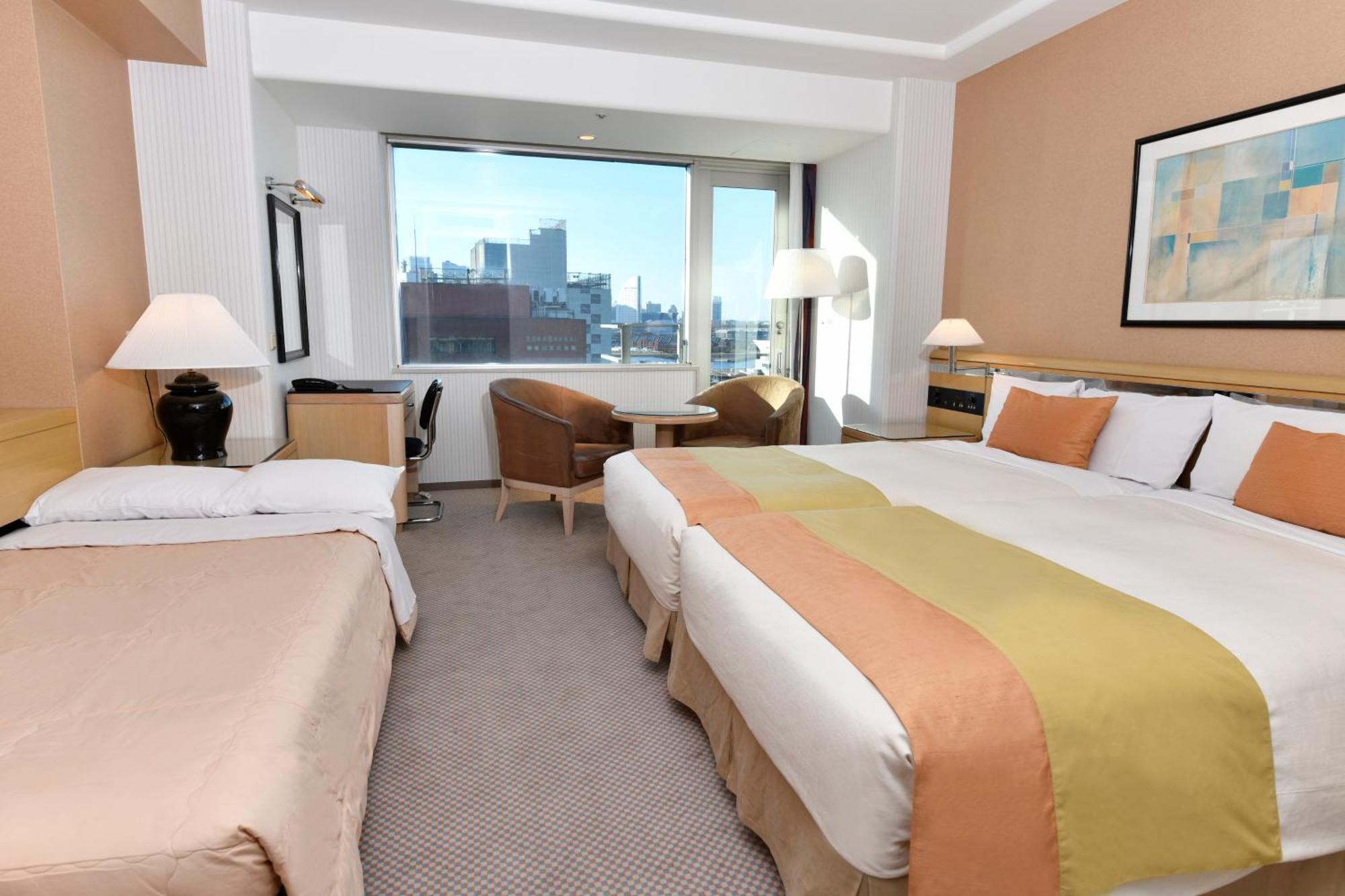 Hotel New Grand Yokohama  Exterior photo A room at the hotel